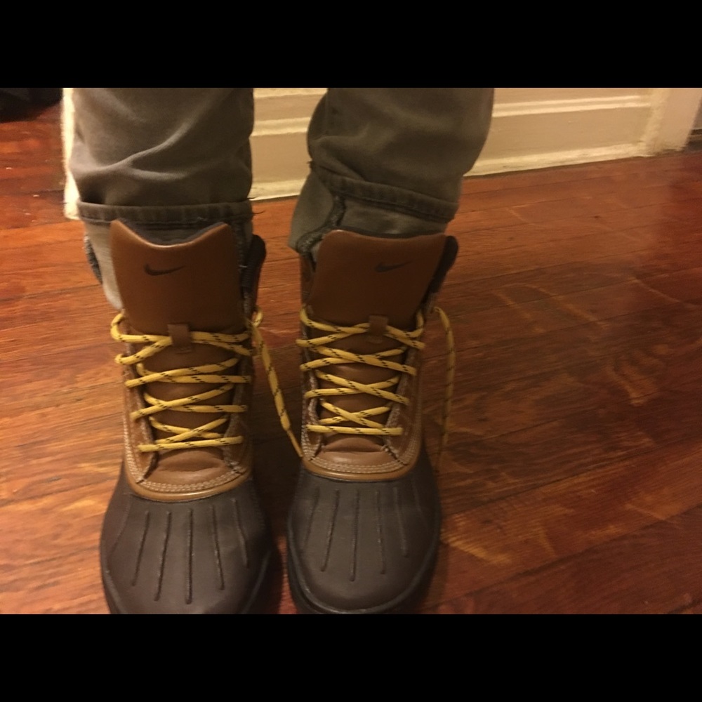 Nike AC big kids boots